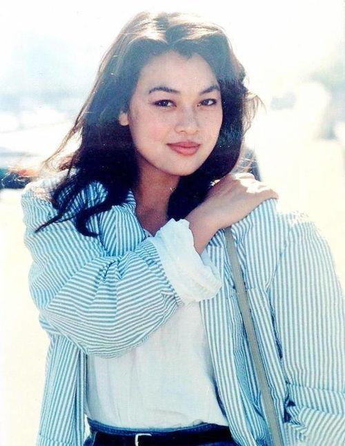 明星史可,从影视新星到公益使者,她的人生轨迹